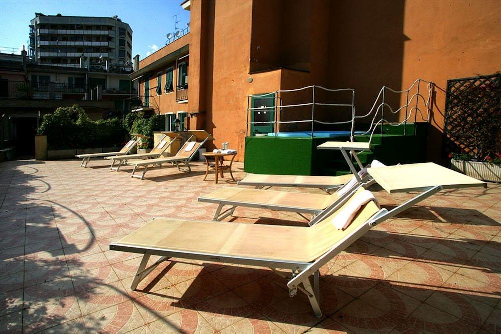 Hotel Cavour Rapallo Kültér fotó