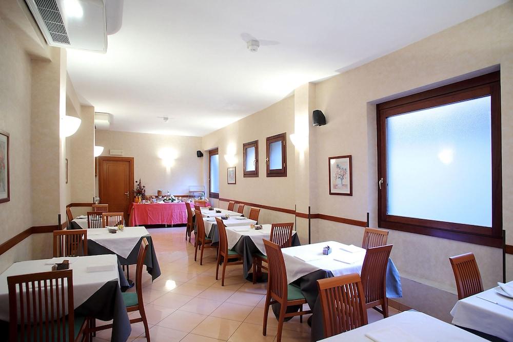 Hotel Cavour Rapallo Kültér fotó