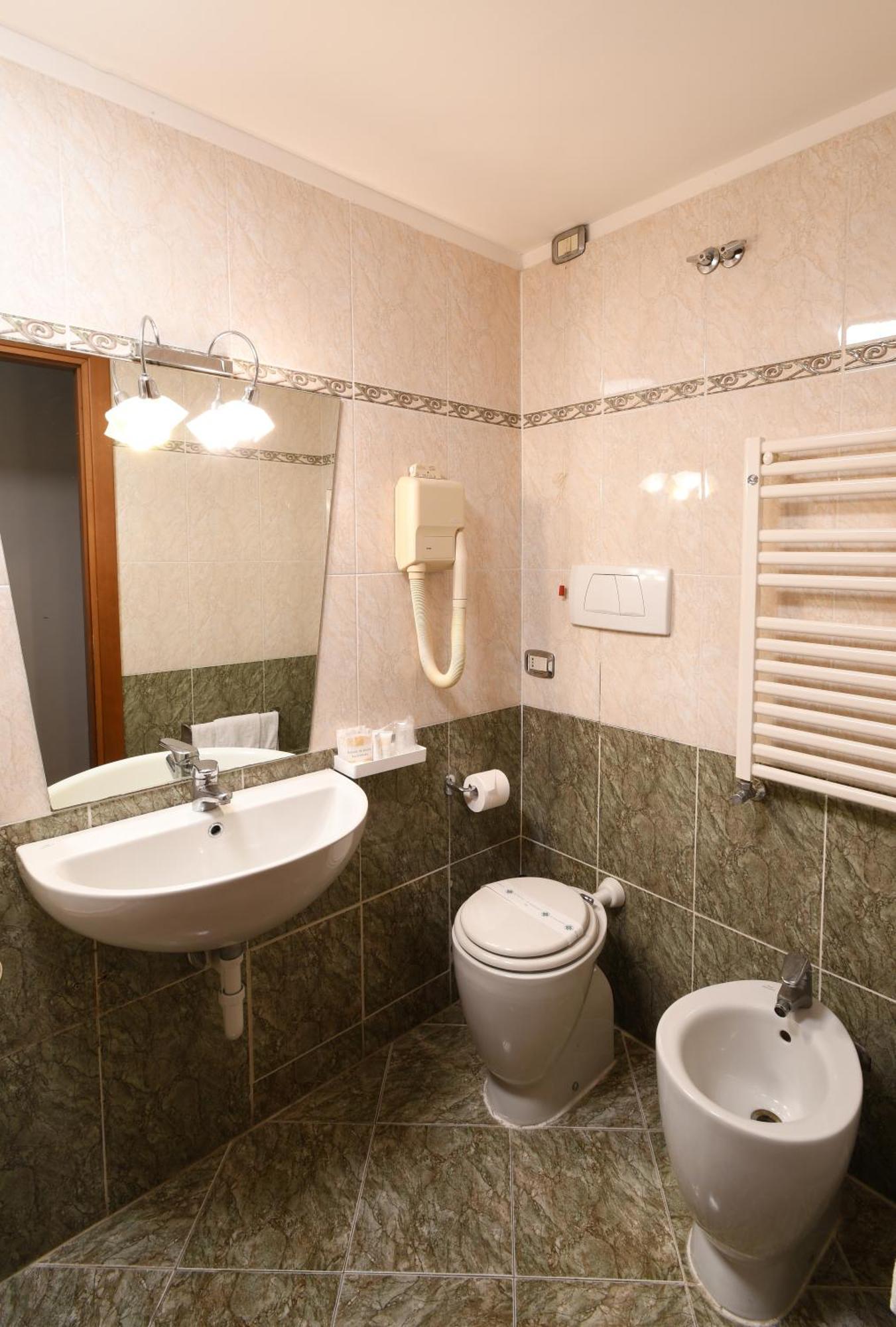 Hotel Cavour Rapallo Kültér fotó