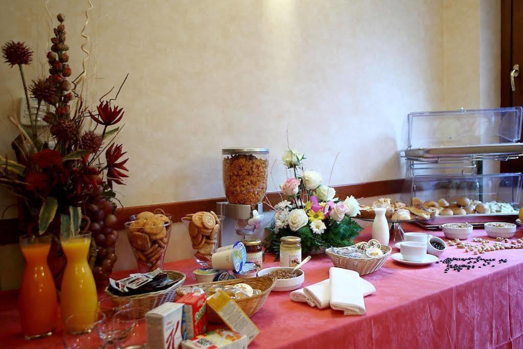 Hotel Cavour Rapallo Kültér fotó