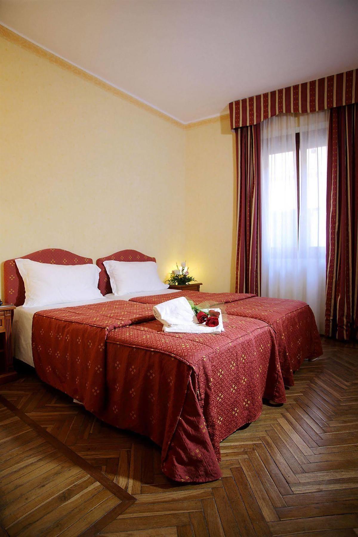 Hotel Cavour Rapallo Kültér fotó